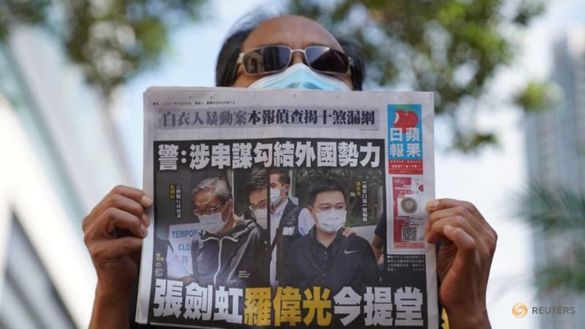 Surat kabar pro-demokrasi Hong Kong Apple Daily akan memutuskan penutupan pada hari Jumat