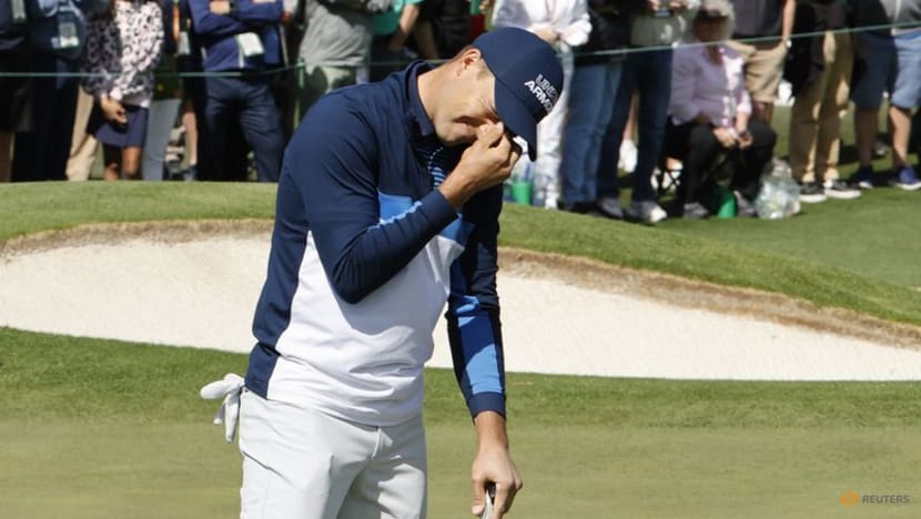 Spieth misses Masters cut for first time on late double-bogey