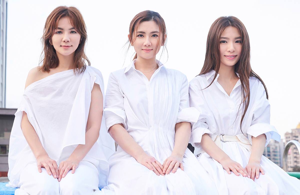 Hebe Tien Reportedly Rejects S$143K Offer To Endorse Mahjong Game With Selina Jen & Ella Chen; Her Agency Claims “There's No Such Thing” Hebe Tien Reportedly Rejects S$143K Offer To Endorse Mahjong Game With Selina Jen & Ella Chen; Her Agency Claims “There's No Such Thing”