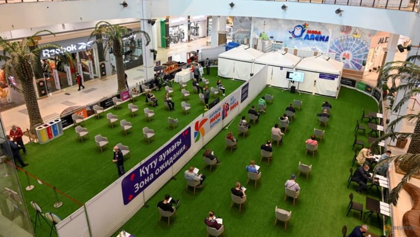 Kazakhstan bans unvaccinated from malls and restaurants on weekends Kazakhstan bans unvaccinated from malls and restaurants on weekends