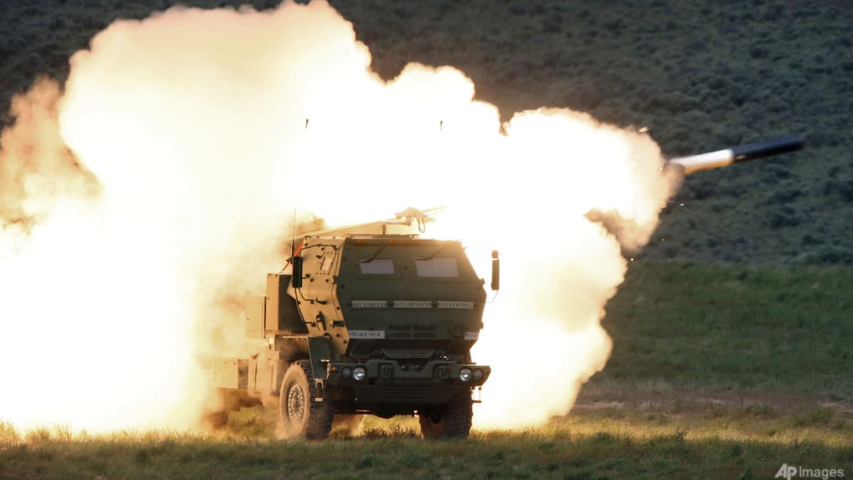 HIMARS dan howitzer: West membantu Ukraina dengan senjata utama