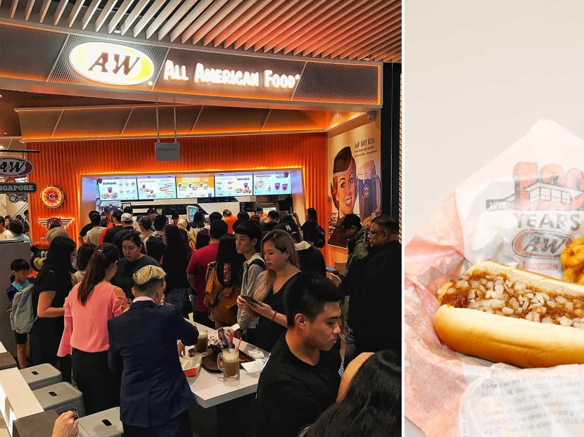 Queue Time At A W Jewel Changi Airport Is Now Two Hours Just To
