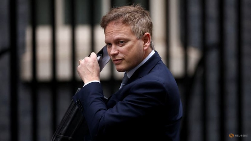 UK bans Russian private jets from its airspace UK bans Russian private jets from its airspace