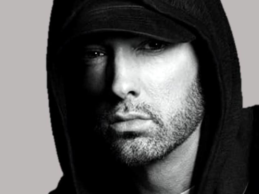 Eminem caught intruder in home after security slept through alarm Eminem caught intruder in home after security slept through alarm