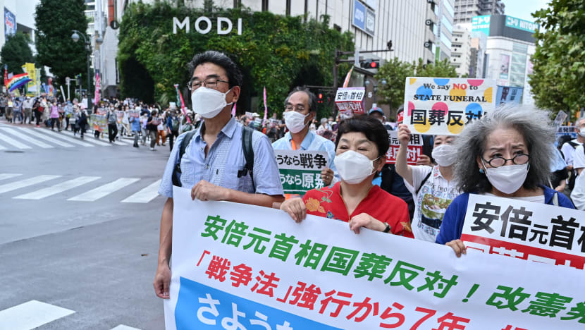 Ratusan bantah upacara persemadian negara bagi Shinzo Abe