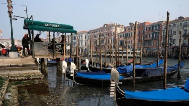 持续干燥使威尼斯运河面临干涸 意大利或迎另一场干旱