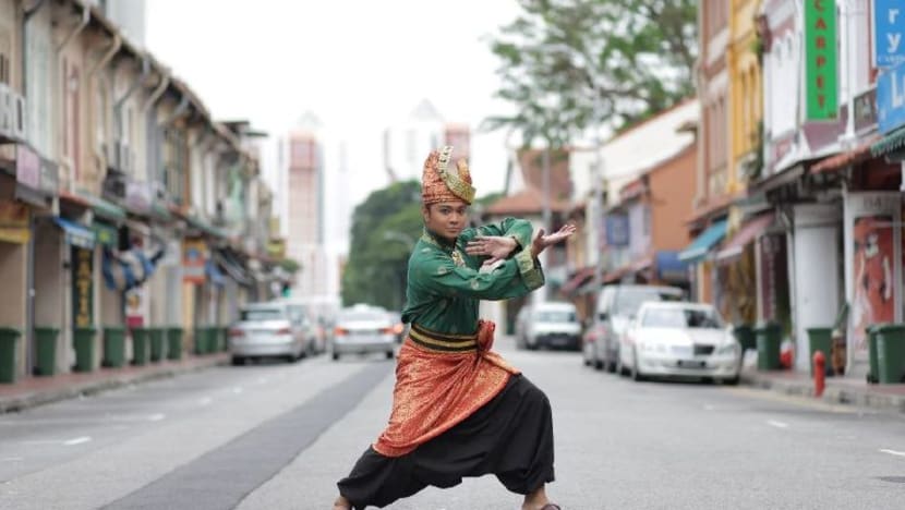 Muhammad Noramin harumkan nama S'pura; dianugerahi Belia Cemerlang Seni & Budaya India-ASEAN