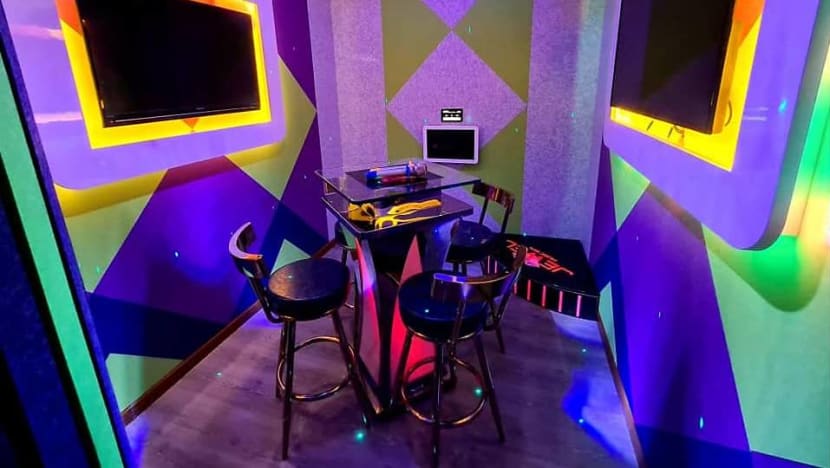 322 people test negative for COVID-19 after visiting KTV lounge at HomeTeamNS Khatib on same days as confirmed cases 322 people test negative for COVID-19 after visiting KTV lounge at HomeTeamNS Khatib on same days as confirmed cases