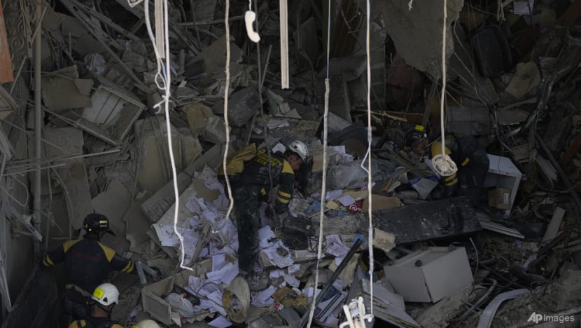 Crews work through 2nd night after Cuba hotel blast kills 27 Crews work through 2nd night after Cuba hotel blast kills 27