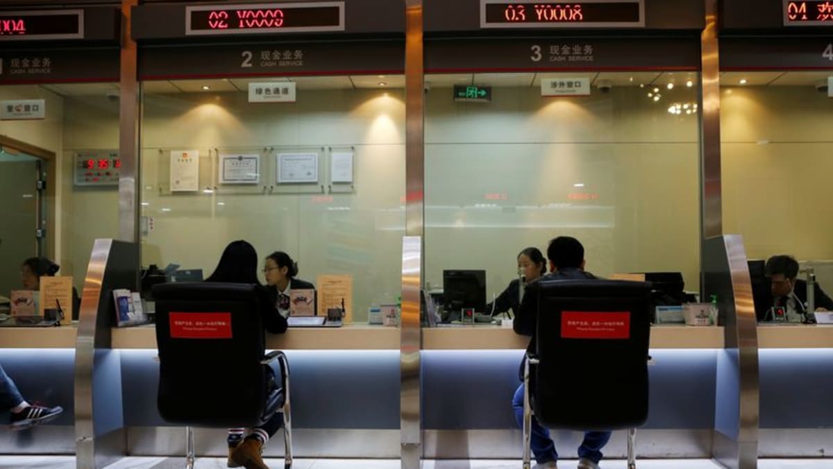 big-chinese-state-owned-banks-cut-personal-deposit-rates
