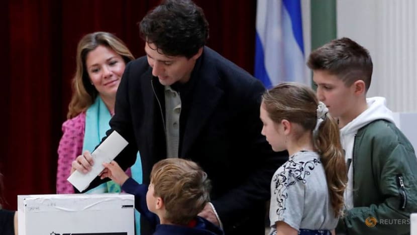 Trudeau's Liberals take early lead after first Canadian polls close Trudeau's Liberals take early lead after first Canadian polls close