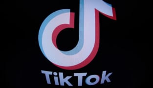 Pengguna TikTok, segelintir penggubal undang-undang AS menentang aplikasi diharamkan