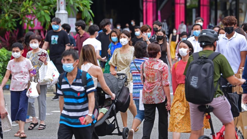 Commentary: Not all of us will be so quick to ditch masks completely