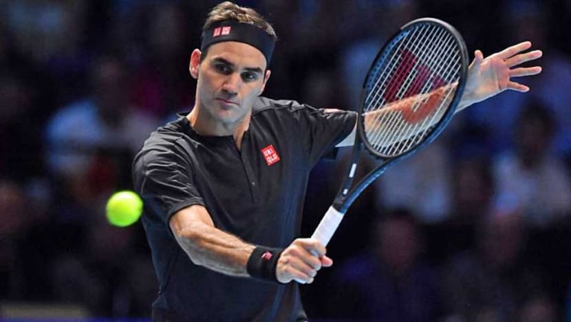 Tennis: Federer outclasses Djokovic to reach ATP Finals semis Tennis: Federer outclasses Djokovic to reach ATP Finals semis