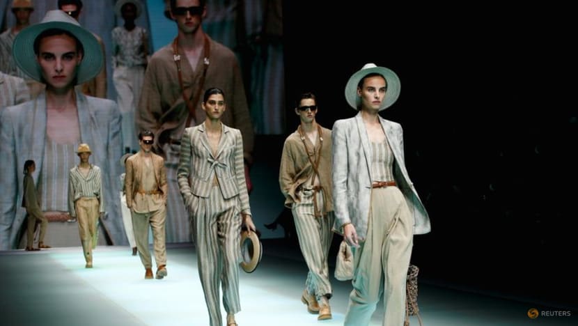 Emporio Armani marks 40 years with soft, fluid spring collection Emporio Armani marks 40 years with soft, fluid spring collection