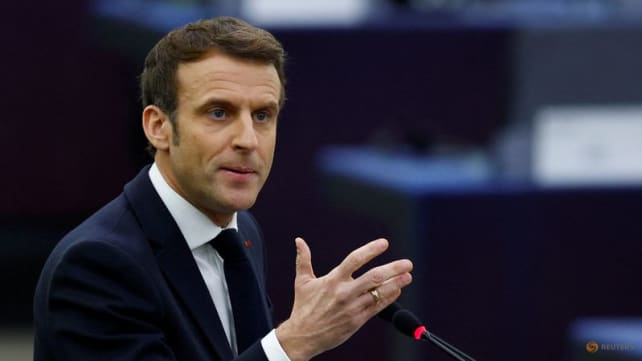 Macron urges new EU security deal in 'frank' dialogue with Russia