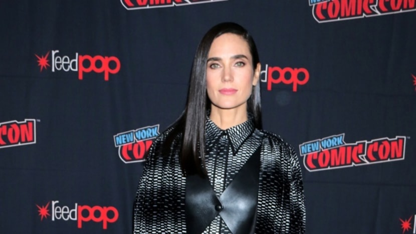 Jennifer Connelly Was Afraid To Tell Tom Cruise She Has "Crippling Fear Of Flying" Before Shooting Top Gun: Maverick Jennifer Connelly Was Afraid To Tell Tom Cruise She Has "Crippling Fear Of Flying" Before Shooting Top Gun: Maverick