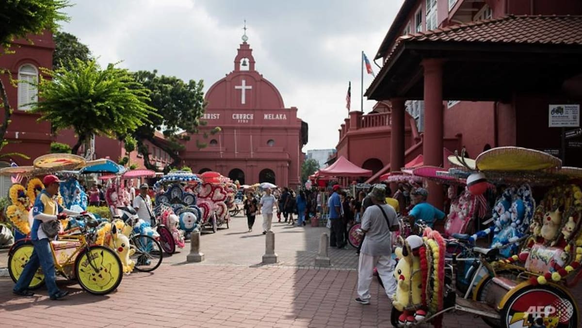 Multiple realignments in Malaysian state assemblies after switch in federal power CNA