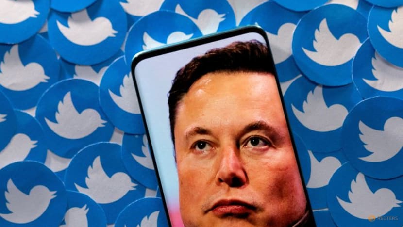 Analysis:Twitter's 'massive' revenue drop adds to heavy debt burden Analysis:Twitter's 'massive' revenue drop adds to heavy debt burden