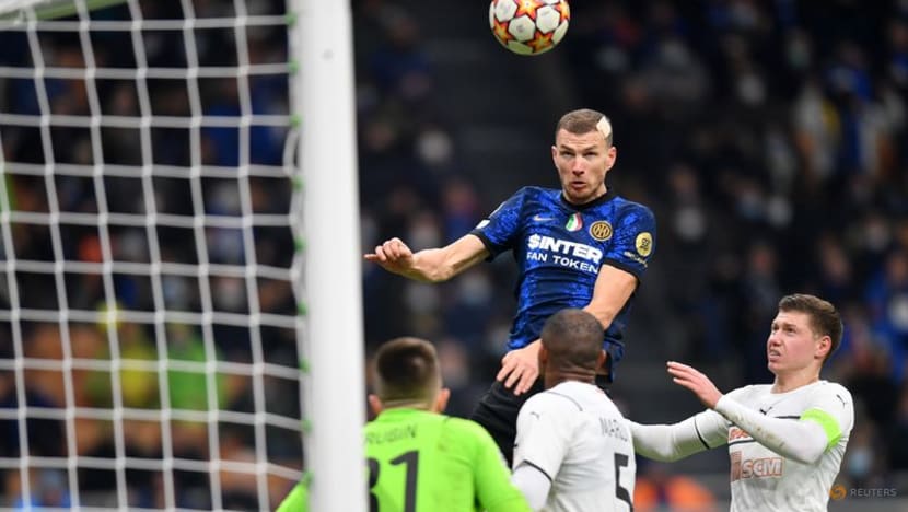 Dzeko double downs Shakhtar to send Inter to brink of Last-16