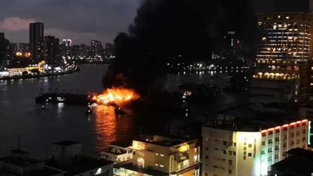 澳门内港附近海域 多艘船只起火爆炸
