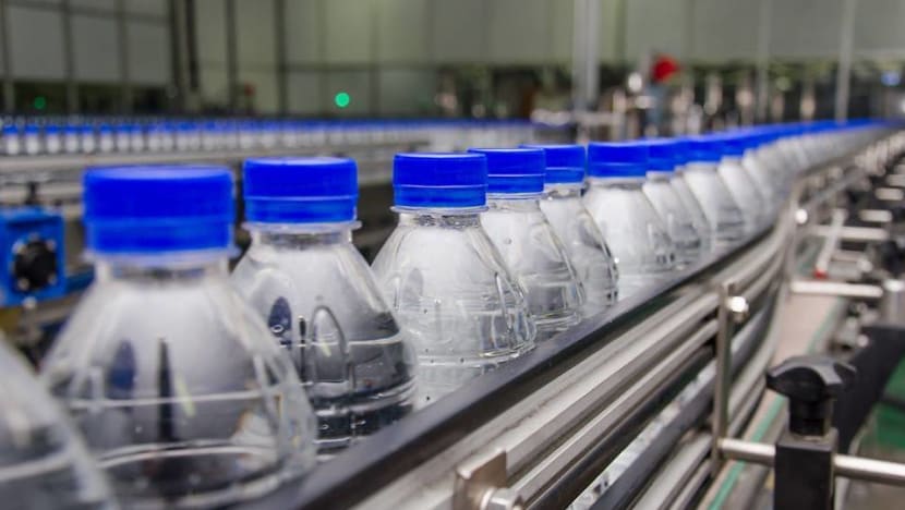 Commentary: Bottled water should be a luxury, not a necessity Commentary: Bottled water should be a luxury, not a necessity