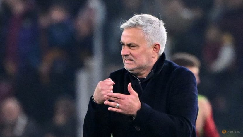 Roma's Mourinho blames fourth official provocation for seeing red at Cremonese Roma's Mourinho blames fourth official provocation for seeing red at Cremonese