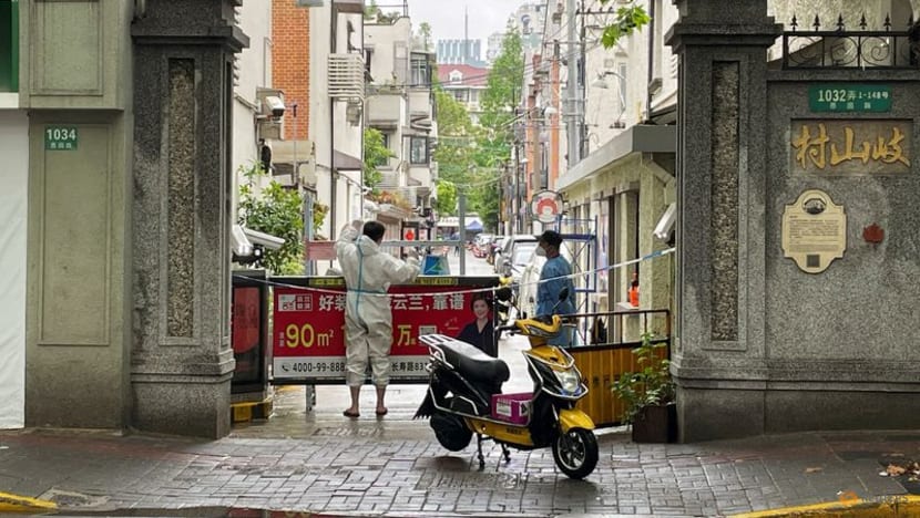 Shanghai fences up COVID-hit buildings, fuelling fresh outcry Shanghai fences up COVID-hit buildings, fuelling fresh outcry