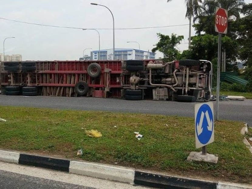 Lorry tipped over on Corporation Road. Photo: Facebook, Nazar Sharif
