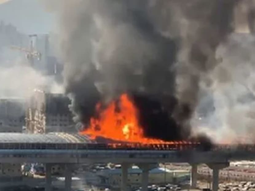 Two people have died after a huge fire broke out in a South Korea motorway tunnel.