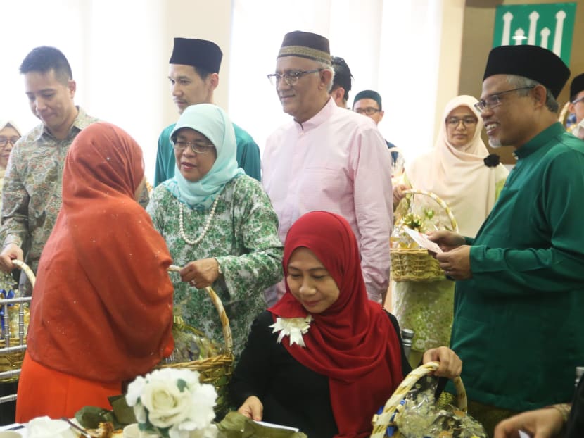 Minister-in-charge of Muslim Affairs Masagos Zulkifli  was joined by President Halimah Yacob, who distributed hampers to 20 beneficiaries at the MasjidAl-Mawaddah in Sengkang.