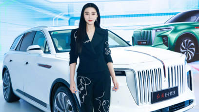 Fan Bingbing Showed Up To An Event Not As A Guest But As A Paying Customer And Netizens Have A Lot To Say About It