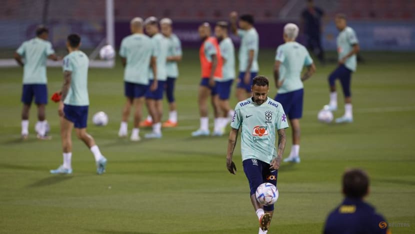 Brazil give no clues on team selection in first training session Brazil give no clues on team selection in first training session