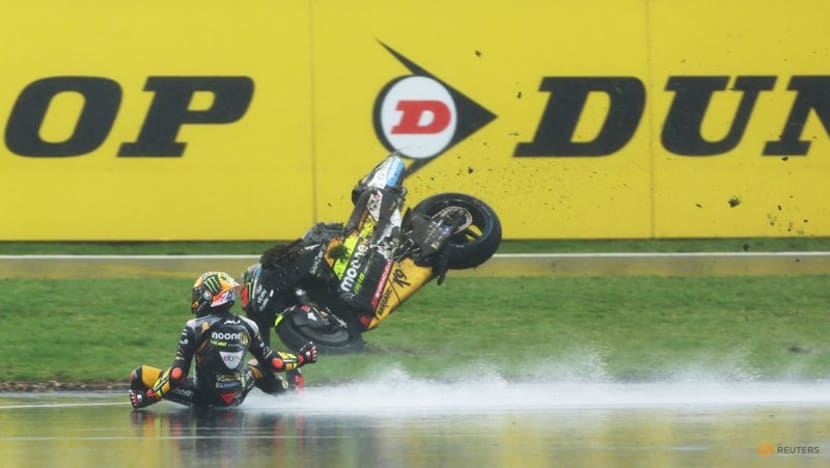 Bezzecchi on pole despite crashing at wet British GP