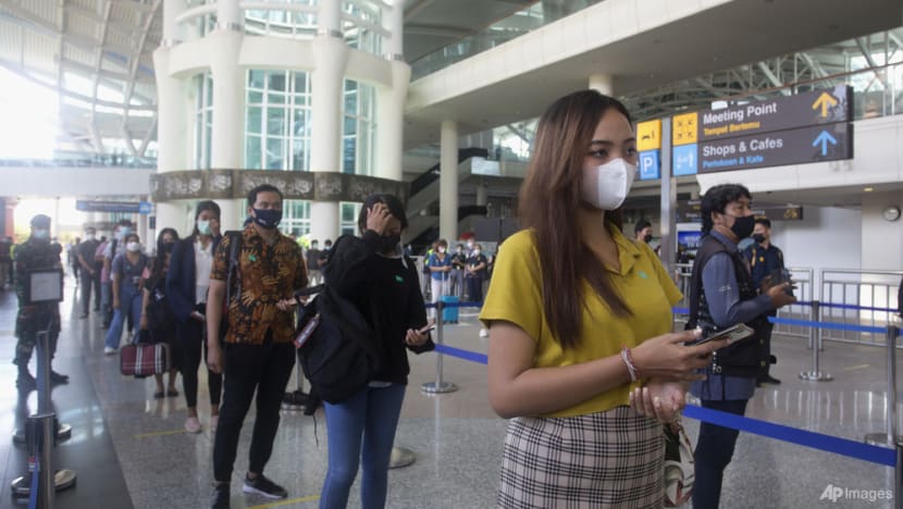 Indonesia lifts COVID-19 test requirement for vaccinated inbound travellers Indonesia lifts COVID-19 test requirement for vaccinated inbound travellers