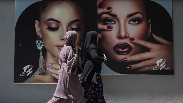 Taliban says burqa not mandatory for women, hijab is