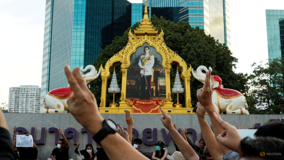Pemuda Thailand yang mempertanyakan monarki mencari kursi di parlemen