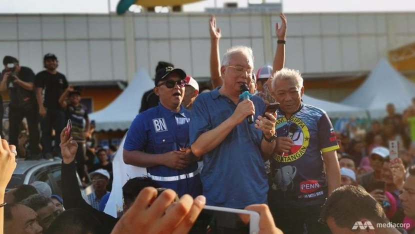 Najib gets warm reception as he campaigns against Pakatan Harapan in Sandakan by-election Najib gets warm reception as he campaigns against Pakatan Harapan in Sandakan by-election