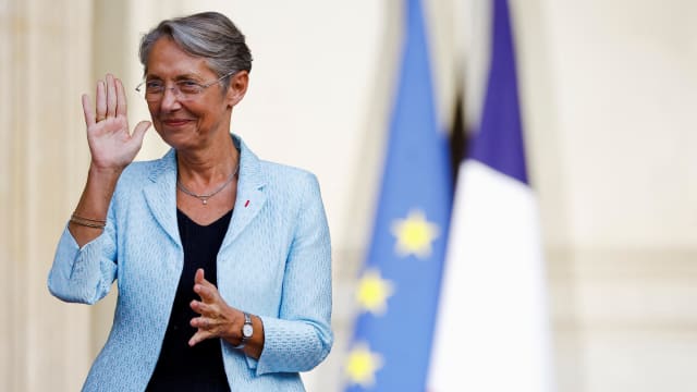 博尔内辞职 法国将任命新总理