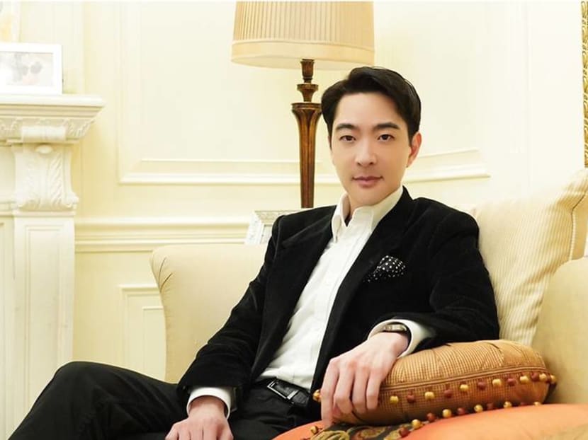 Meet Calvin Lo, the secretive Hong Kong billionaire who loves Singapore's prawn mee Meet Calvin Lo, the secretive Hong Kong billionaire who loves Singapore's prawn mee