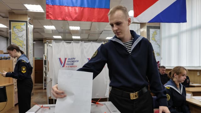 俄罗斯总统选举开始投票 为期三天