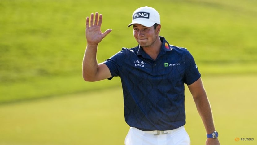 Hovland caddies for former team mate day after Memorial triumph