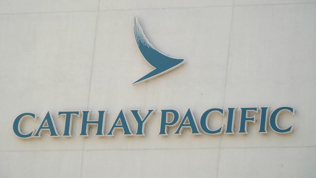 Beberapa staf Cathay Pacific dibebaskan dari karantina COVID-19 di Hong Kong