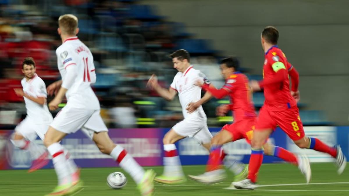 Sepak Bola – Polandia mengalahkan Andorra untuk mengamankan tempat playoff Piala Dunia