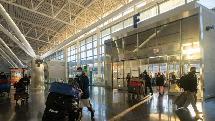 Verizon, AT&T to delay 5G deployment, averting aviation standoff Verizon, AT&T to delay 5G deployment, averting aviation standoff