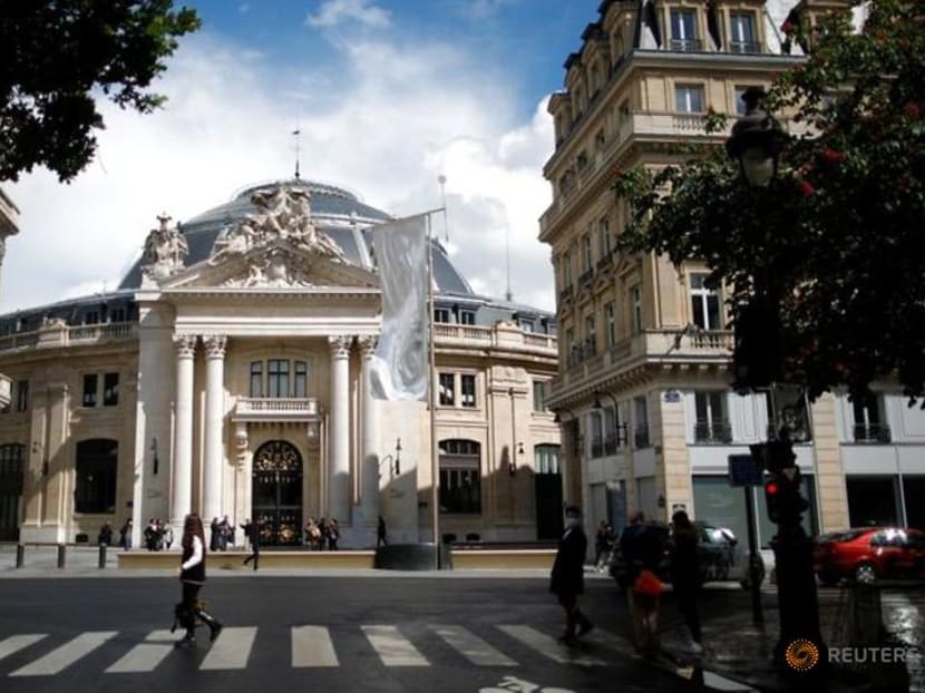 Tycoon's art trove unveiled in Paris, home to billionaires' culture contest Tycoon's art trove unveiled in Paris, home to billionaires' culture contest