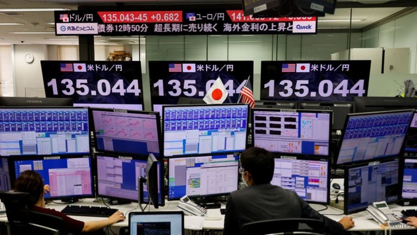 Japan govt, central bank reiterate concern over sharp falls in yen Japan govt, central bank reiterate concern over sharp falls in yen