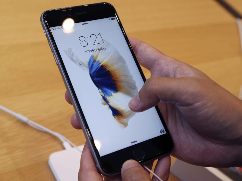 New iPhone 6s on sale at Apple shop in Tokyo on Sept 25, 2015. Source: AP