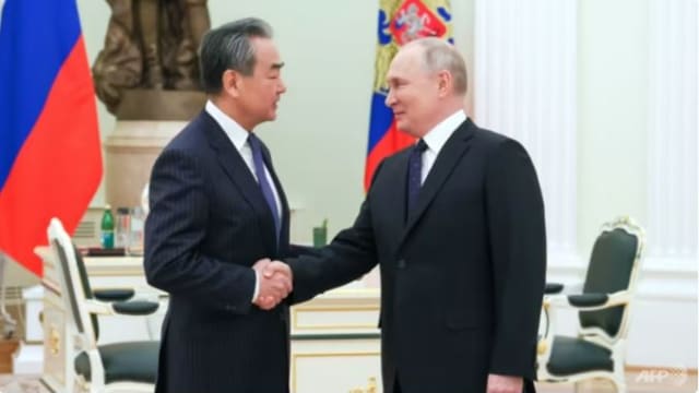 与王毅在莫斯科会面 普京：中俄合作对国际局势至关重要