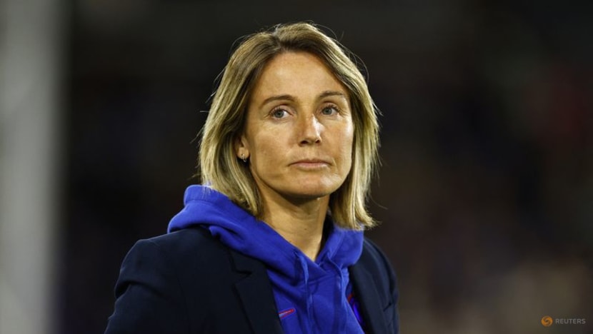 Chelsea boss Bompastor calls for goal-line technology in women's game